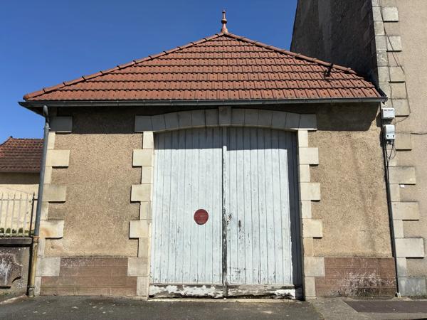 Grande maison de ville / opportunité d'investissement !