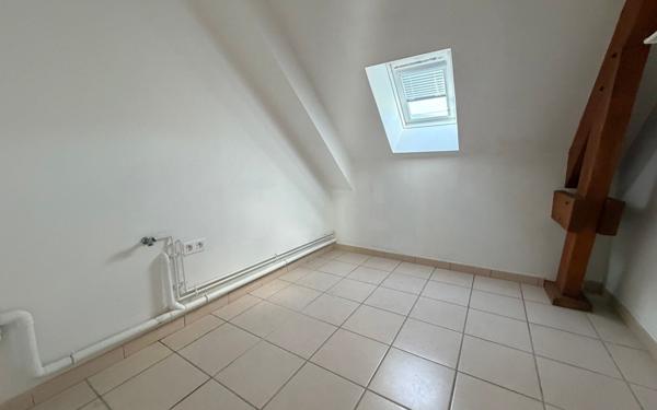 Maison à louer    4 pièces •  Chevru