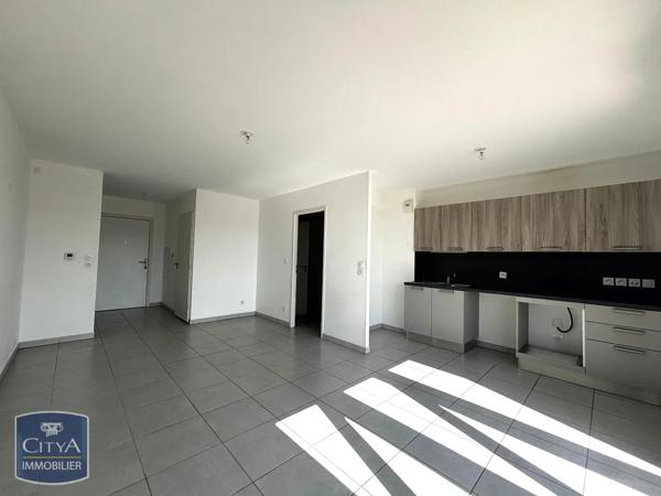 Appartement à louer 3 pièces 59.95m² Bouc-Bel-Air (13320)