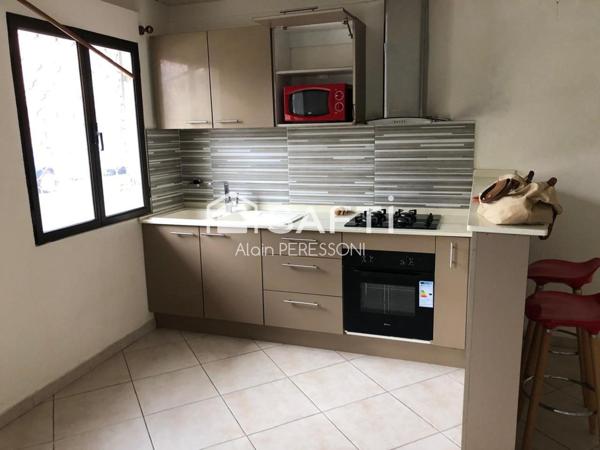 Ensemble immobilier de 7 logemenst loués Avenue HEDER