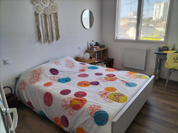 Maison
                                                                                                                                                                                                                                                                                                                        5 pièce(s)                                                                                                                                                                                                          3 chambre(s)                                                                                                                                                                                                          105  m²