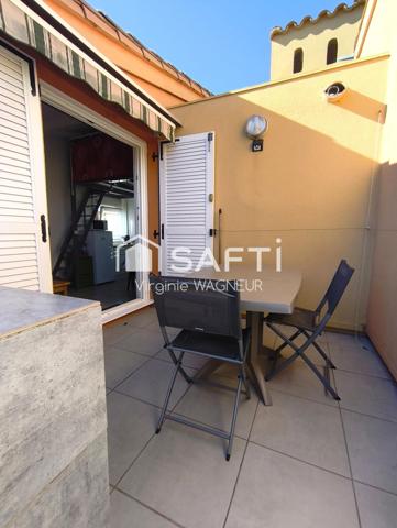 Studio mezzanine climatisé avec emplacement véhicule.