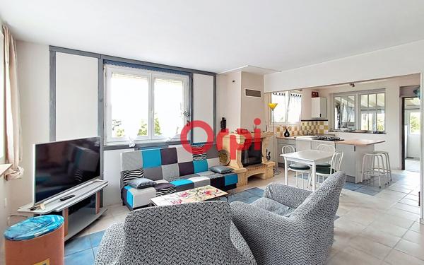 Maison à vendre    4 pièces •  Theix
