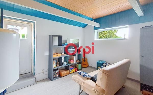 Maison à vendre    4 pièces •  Theix