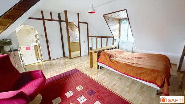 Belle maison individuelle d'environ 204 m2 (161 m2 carrez)