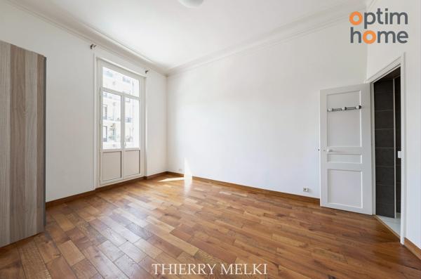 Appartement T3/4 98 m2 - Profession Libérale ou Résidence Principale - Carré d'Or Marseille 8ième