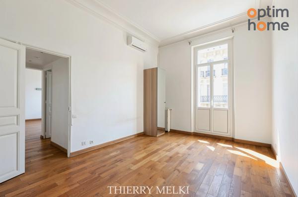 Appartement T3/4 98 m2 - Profession Libérale ou Résidence Principale - Carré d'Or Marseille 8ième