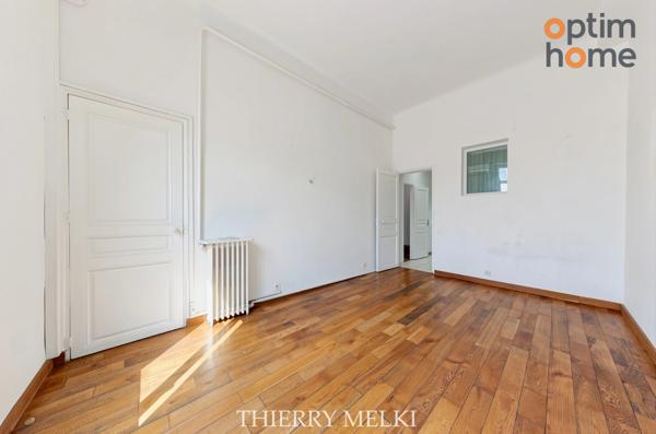 Appartement T3/4 98 m2 - Profession Libérale ou Résidence Principale - Carré d'Or Marseille 8ième