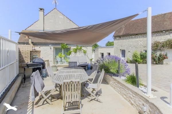 Maison à vendre 450 000 € Boubiers 9 p 192 m² DPE D