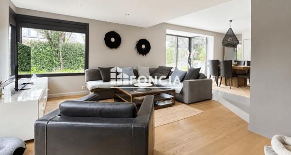 À vendre Maison 8 pièces 230 m² - Saint-grégoire 35760