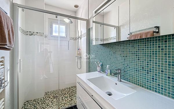 Maison à vendre    4 pièces •  Désertines