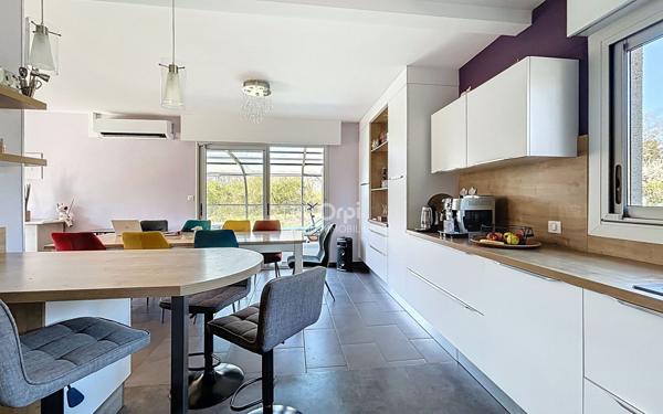 Maison à vendre    4 pièces •  Désertines