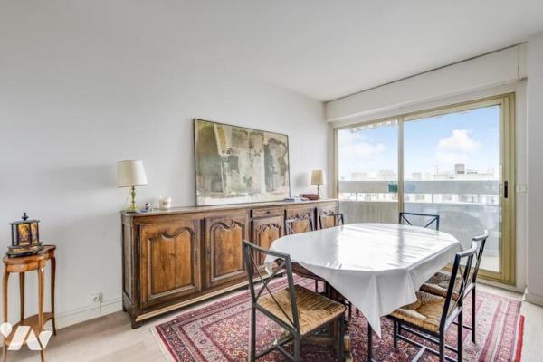 Appartement au dernier étage avec terrasse et balcons
