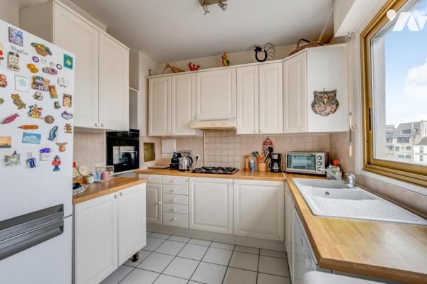 Appartement au dernier étage avec terrasse et balcons