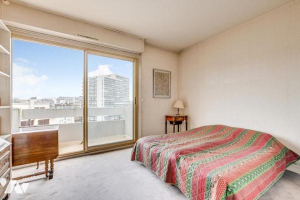 Appartement au dernier étage avec terrasse et balcons