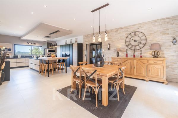 Villa contemporaine neuve avec piscine