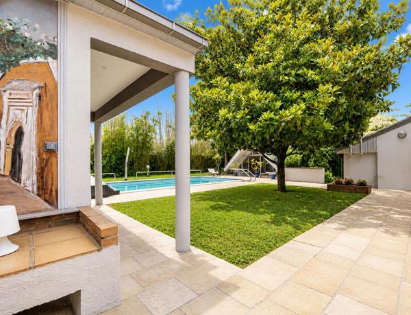 LIEUX UNIQUES ®  x PROPRIÉTÉS PRIVÉES ® PROPOSE MAISON CONTEMPORAINE DE 245 M² - TERRAIN 1313 M² - 41100 SAINT-OUEN