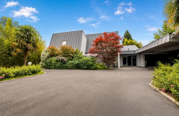 LIEUX UNIQUES ®  x PROPRIÉTÉS PRIVÉES ® PROPOSE MAISON CONTEMPORAINE DE 245 M² - TERRAIN 1313 M² - 41100 SAINT-OUEN