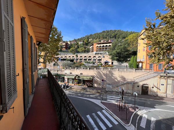 Appartement 3 pièces lumineux à vendre au centre de Grasse