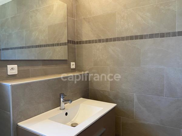 Dpt Gard (30) A vendre superbe villa T8 de 224m2, piscine, vue imprenable, exceptionnelle.