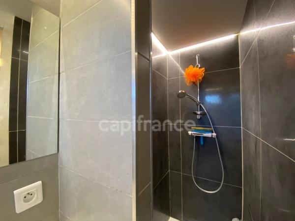 Dpt Gard (30) A vendre superbe villa T8 de 224m2, piscine, vue imprenable, exceptionnelle.