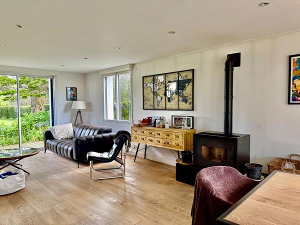 VANNES - Superbe Propriété Rénovée - Volumes et annexes !