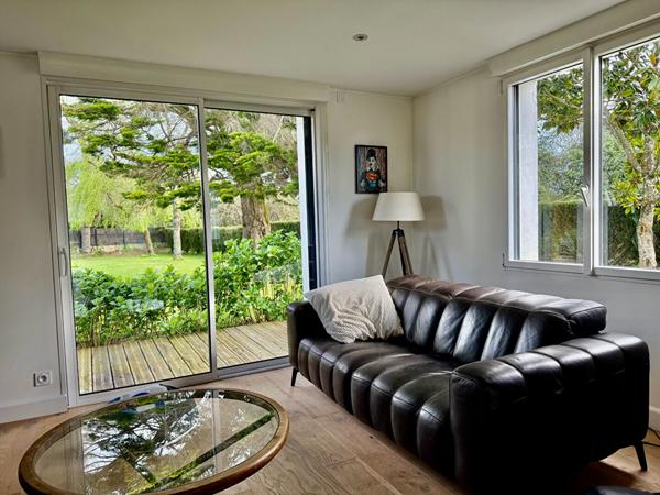 VANNES - Superbe Propriété Rénovée - Volumes et annexes !