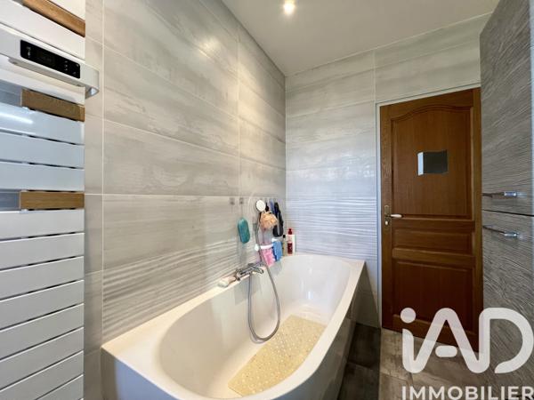 Maison à vendre 7 pièces 171 m² Saumur