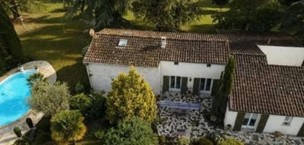 Voeuil et Giget. Maison 130 m² avec terrain et piscine