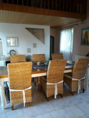 Voeuil et Giget. Maison 130 m² avec terrain et piscine
