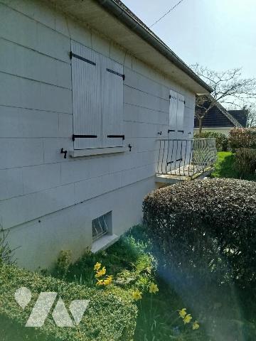 Vente sur la commune de Sablé sur Sarthe une maison d'habitation avec garage et jardin