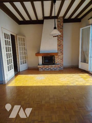 Vente sur la commune de Sablé sur Sarthe une maison d'habitation avec garage et jardin