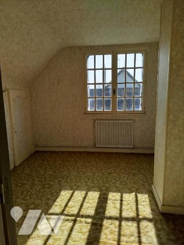 Vente sur la commune de Sablé sur Sarthe une maison d'habitation avec garage et jardin