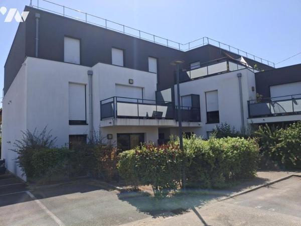 Couëron Bourg, appartement récent type 2 avec jardin et parking