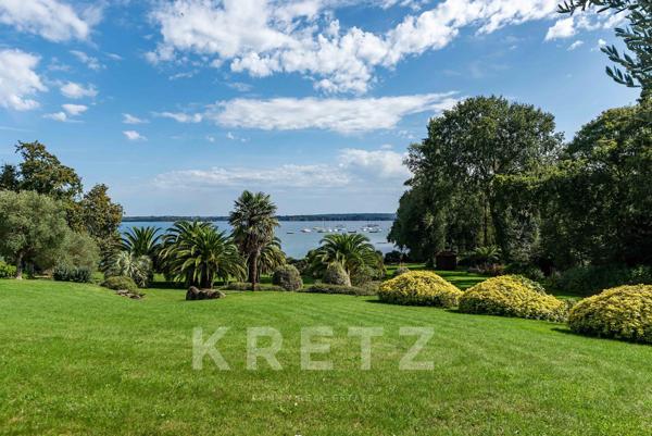 Maison bourgeoise en première ligne avec vue mer à Plougastel