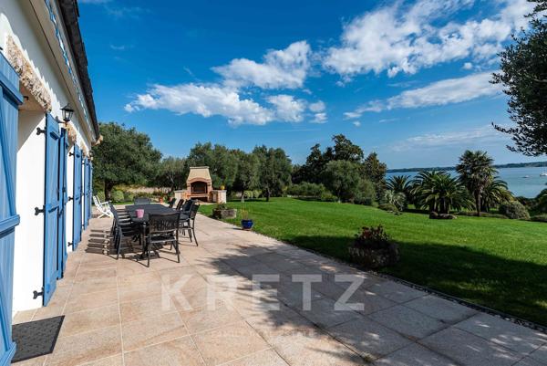 Maison bourgeoise en première ligne avec vue mer à Plougastel