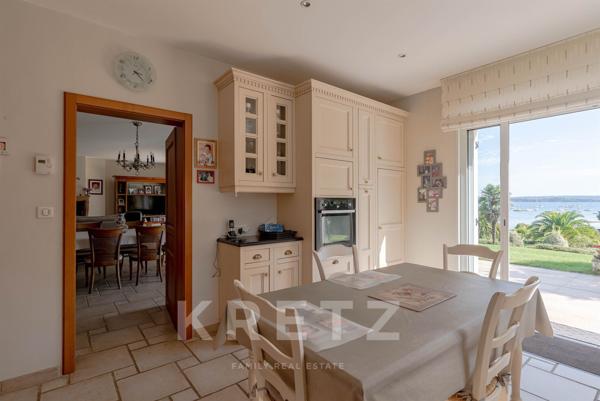 Maison bourgeoise en première ligne avec vue mer à Plougastel