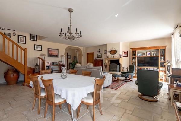 Maison bourgeoise en première ligne avec vue mer à Plougastel