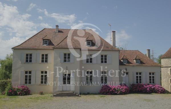 Château de 313m2 avec 6 chambres - Decize