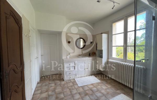 Château de 313m2 avec 6 chambres - Decize