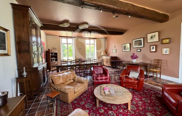 Château de 313m2 avec 6 chambres - Decize