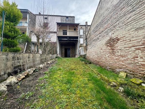 Maison de village à Monbahus, calme et potentiel !