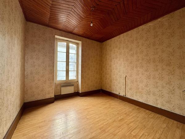 Maison de village à Monbahus, calme et potentiel !