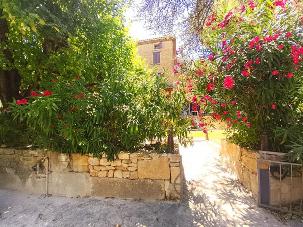 MAISON ENTIEREMENT RESTAUREE AVEC SALLE A MANGER DE 78 M2