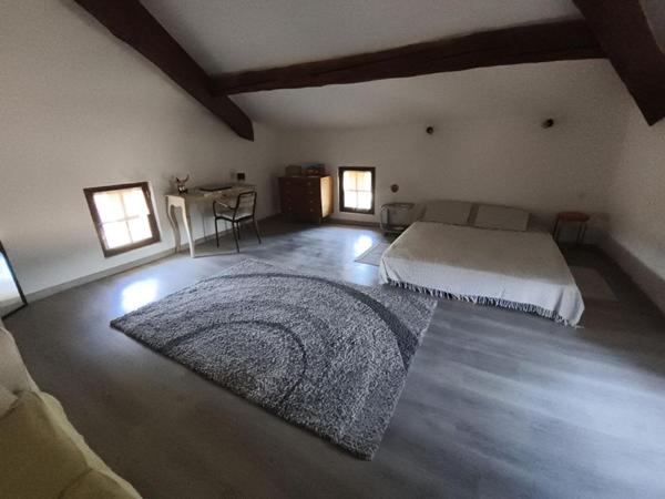 MAISON ENTIEREMENT RESTAUREE AVEC SALLE A MANGER DE 78 M2
