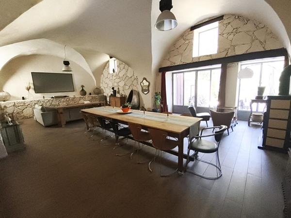 MAISON ENTIEREMENT RESTAUREE AVEC SALLE A MANGER DE 78 M2