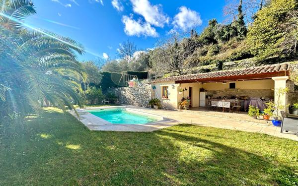 Maison à vendre    4 pièces • 102 m2 Le Bar-sur-Loup