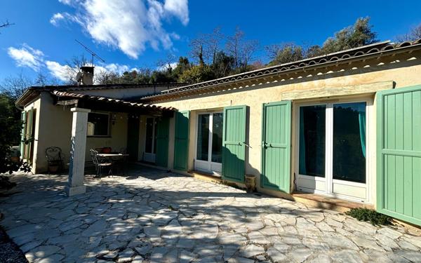 Maison à vendre    4 pièces • 102 m2 Le Bar-sur-Loup