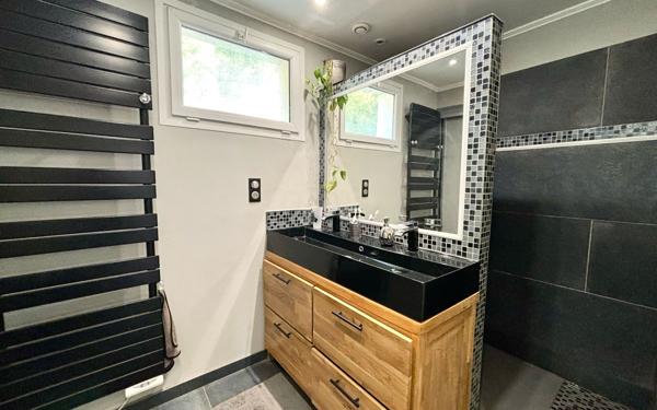 Maison à vendre    4 pièces • 102 m2 Le Bar-sur-Loup