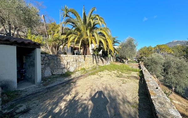 Maison à vendre    4 pièces • 102 m2 Le Bar-sur-Loup